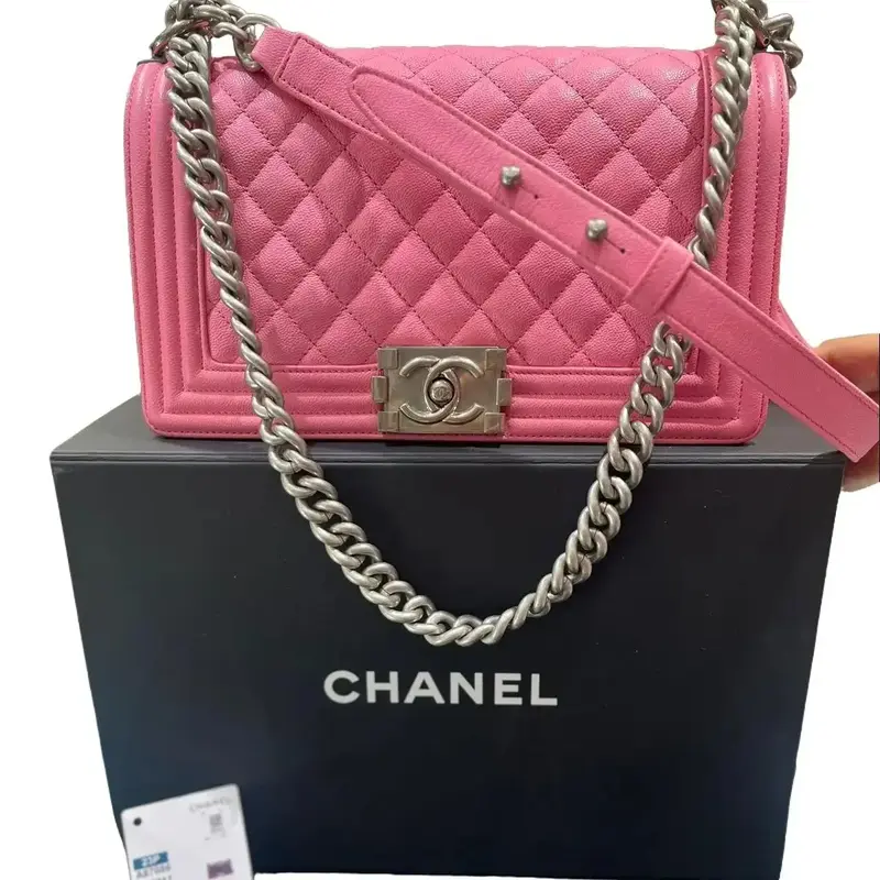 Pre-owned CHANEL Shiny Grained Calfskin Shoulder Bags Unworn Caviar Quilted Old Medium Boy Flap in Pink Rose 2023 Microchip M...