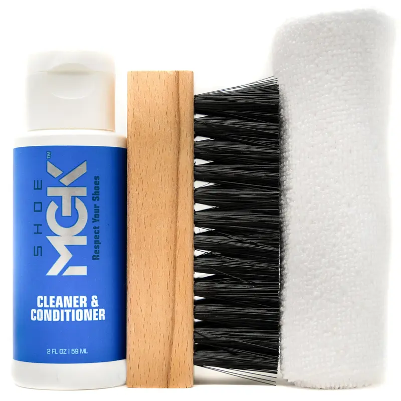 Essential Shoe Cleaner Kit - On-the-Go Shoe Care for Sneakers, Leather Shoes, and More Footwear - Comes in a Resealable 'Trav...