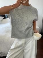 Women's Floral Jacquard Sweater Vest, Casual Sleeveless Crew Neck Knit Top for Summer, Fashion Women's Knitwear for Daily Wea...