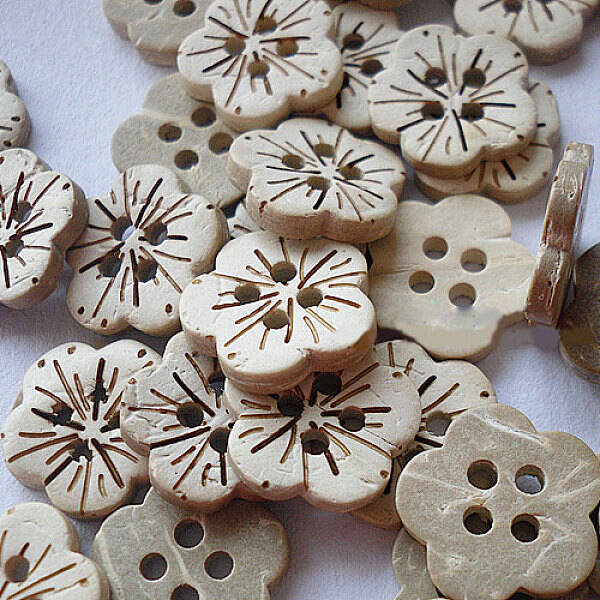 Carved 4-hole Basic Sewing Button in Flower Shape