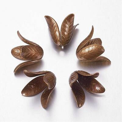 4-Petal Brass Flower Bead Caps