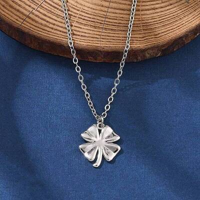 Clover 304 Stainless Steel Pendant Necklaces