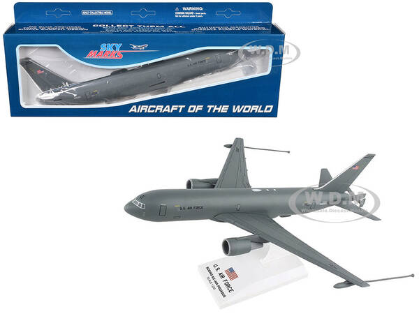 Boeing KC-46A Pegasus Aircraft United States Air Force (N462KC) Gray (Snap-Fit) 1/200 Plastic Model by Skymarks