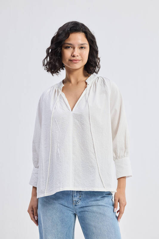 Relaxed Fit Top with Front-tie in Off-White | Color: Striped Horizon | Size: 2XL