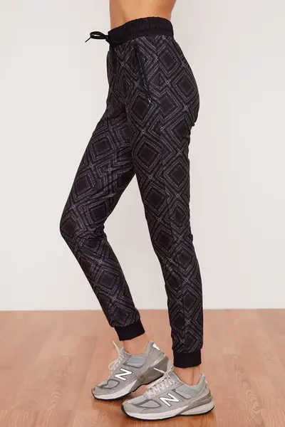 Summit Jogger | Size: S | Print: Summit