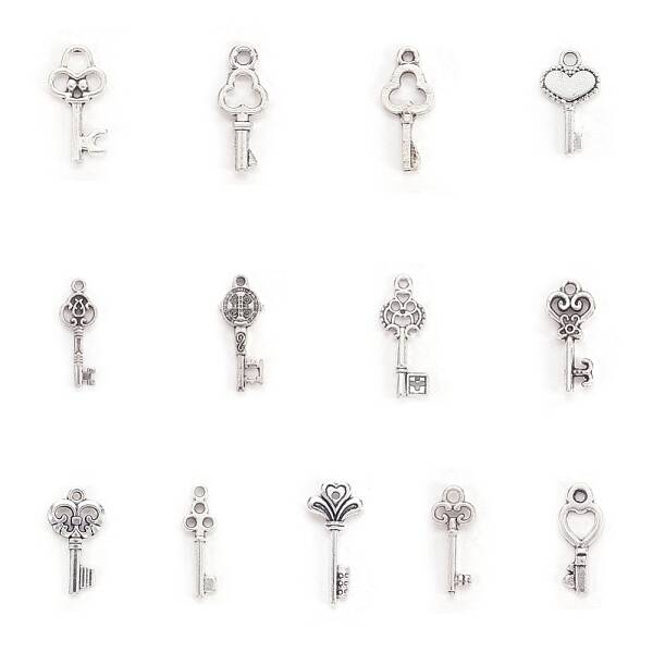Tibetan Style Alloy Key Pendants