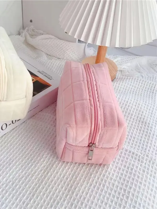 Trendy Solid Square Embossed Large Capacity Zipper Makeup Bag, 2025 Matching Casual Versatile Makeup Brush Storage Bag, Simpl...