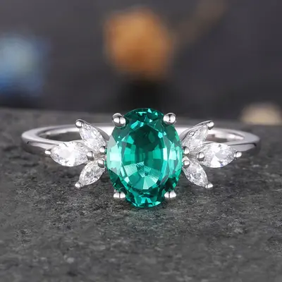 Oval Cut Emerald Engagement Ring Moissanite Cluster Diamond Ring
