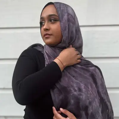 Modal hijab in THUNDERSTORM