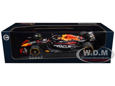 Red Bull Racing RB19 #1 Max Verstappen Oracle Winner F1 Formula One Abu Dhabi GP (2023) with Driver Limited Edition to 204 pi...