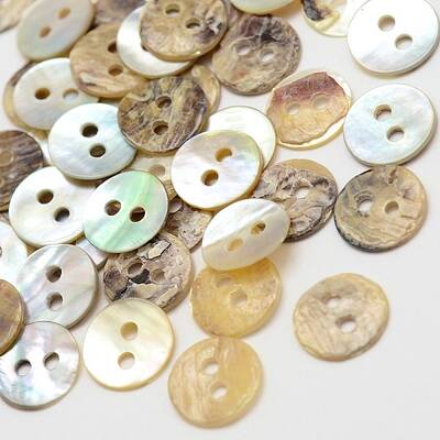2-Hole Flat Round Mother of Pearl Buttons