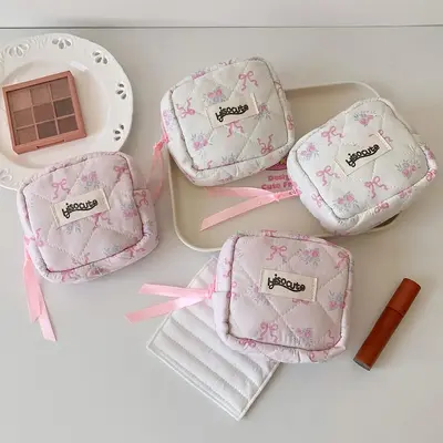 Floral & Bow Pattern Sanitary Napkin Storage Bag, 1/2 Counts Portable Cute Mini Lipstick Storage Bag with Zipper, Dustproof F...