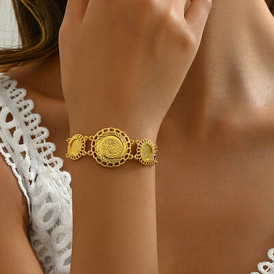 Elegant Brass Hollow Carved Gold Coin Ladies Link Chain Bracelets for Women