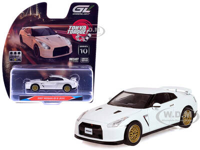 2007 Nissan GT-R (R35) Pearl White with Gold Wheels Tokyo Torque Series 10 1/64 Diecast Model Car by Greenlight