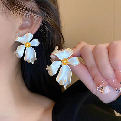 Silver Needle Silver Earrings Fashion Metal Earrings Simple Design Earrings