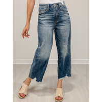 Judy Blue QUEEN OF THE CROP Hi-Waist Cropped Jeans