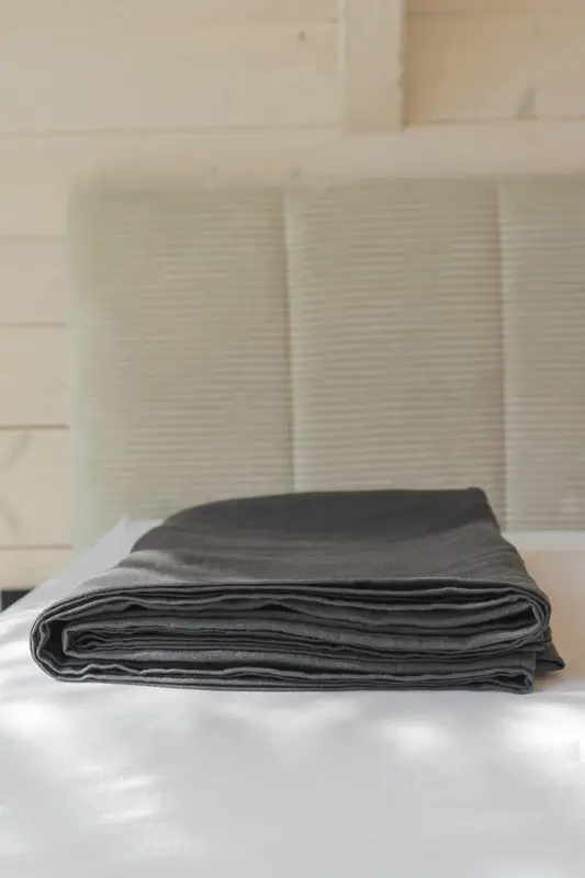 Linen flat sheet in Charcoal | Size: AU King