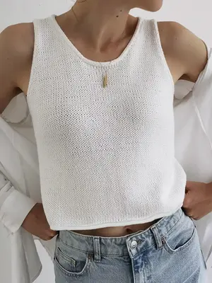 Women's Plain Round Neck Crop Sweater Vest, Casual Sleeveless Cropped Knit Top for Spring & Fall, Fashion Women's Knitwear fo...