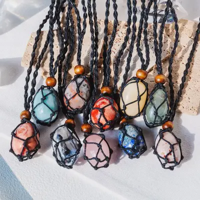 ăCordăNatural Crystal Cage Necklace Holder