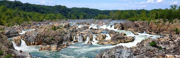 Great Falls Park: A Circular Hike Along the Potomac River