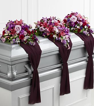 FTD Refreshing Mix Casket Spray