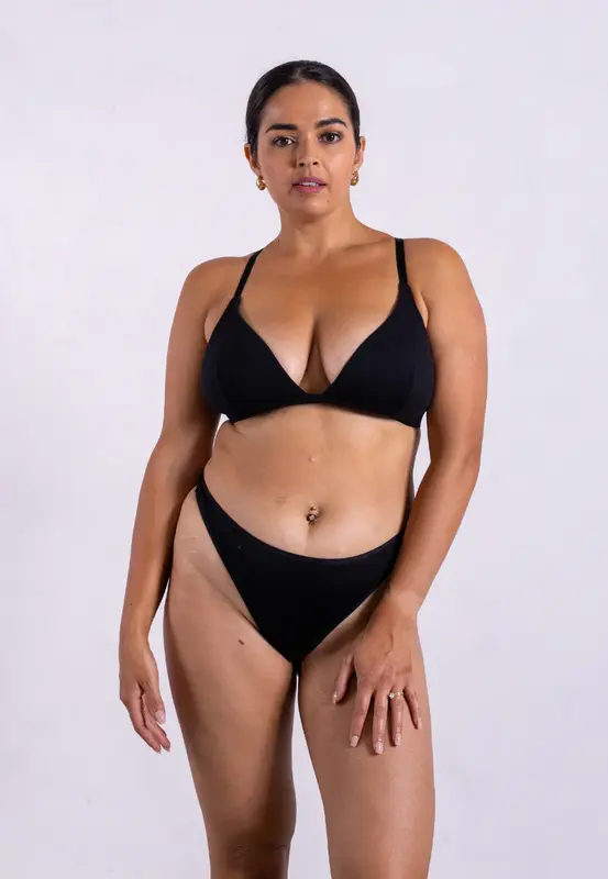 The Triangle, Black | Size: XXXL