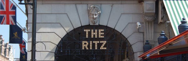 St James Tour: Risqué Royals, Secret Locations and Private Clubs