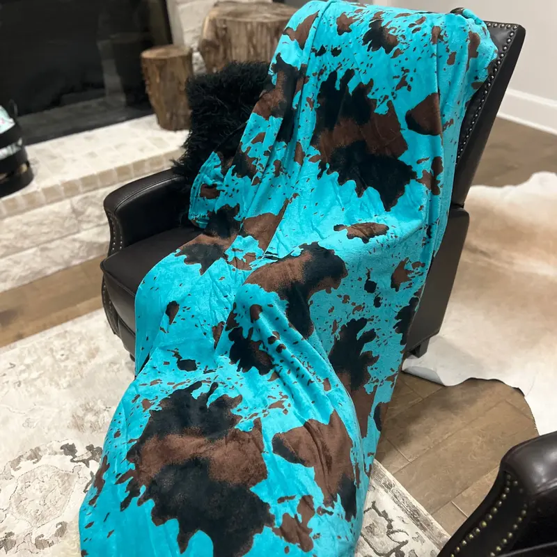 Lightweight Turquoise Cow Throw Blanket 60\