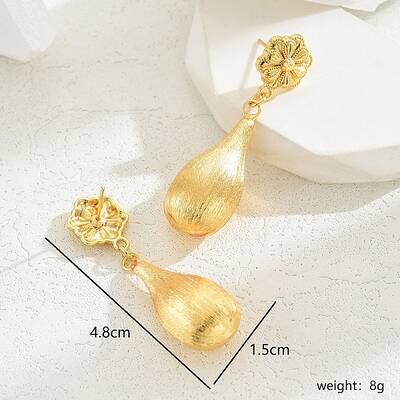 Luxurious Gold Earrings with Elegant Star and Heart Design