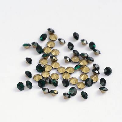 Back Plated Grade A Diamond Glass Pointed Rhinestone