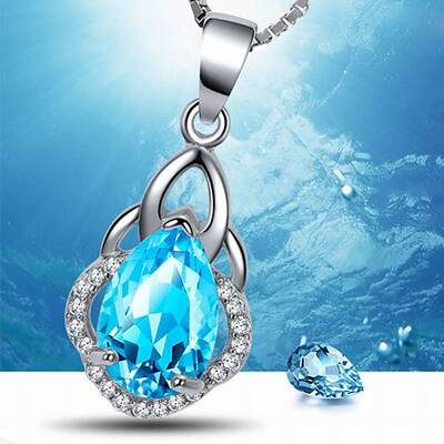 Exquisite Teardrop Brass Cubic Zirconia Pendant