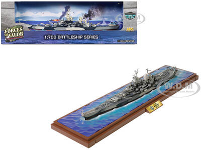 USS Missouri (BB-63) Iowa-class Battleship Battle of Okinawa (1945) United States Navy (Waterline Edition) Battleship Ser...