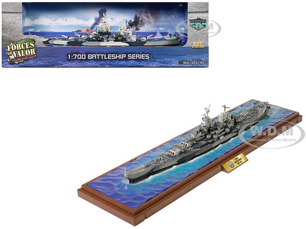 USS Missouri (BB-63) Iowa-class Battleship Battle of Okinawa (1945) United States Navy (Waterline Edition) Battleship Ser...