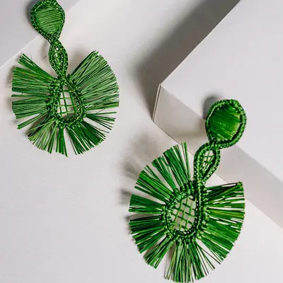Sea Palm Earrings - Handmade Iraca Palm Earrings | Color: Green