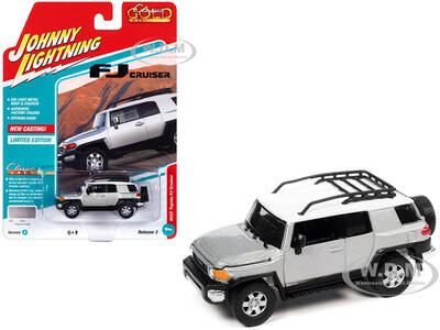 2007 Toyota FJ Cruiser Titanium Silver Metallic with White Top and Roofrack \