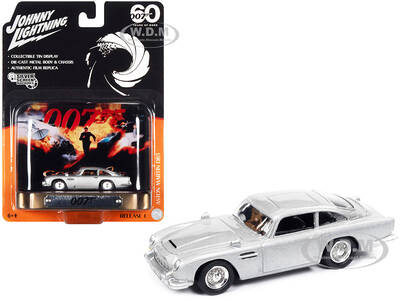Aston Martin DB5 RHD (Right Hand Drive) Silver Metallic 007 (James Bond) \