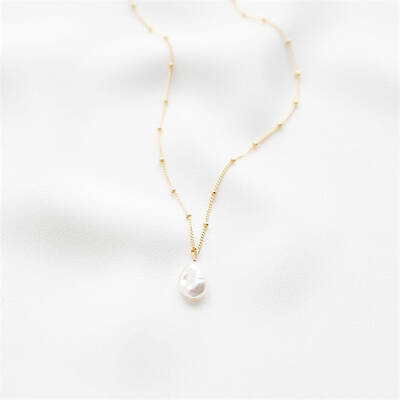 Minimalist Freshwater Pearl Necklace - Fashionable and Elegant 14K Gold-Plated Collarbone Chain for Women