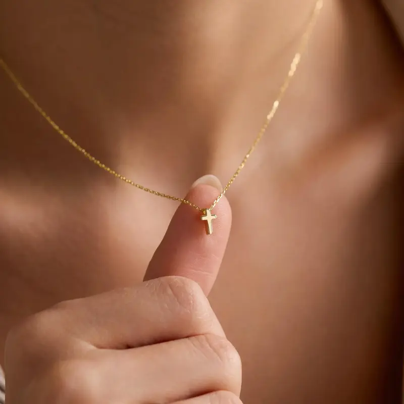 Modmints Dainty Cross Necklace