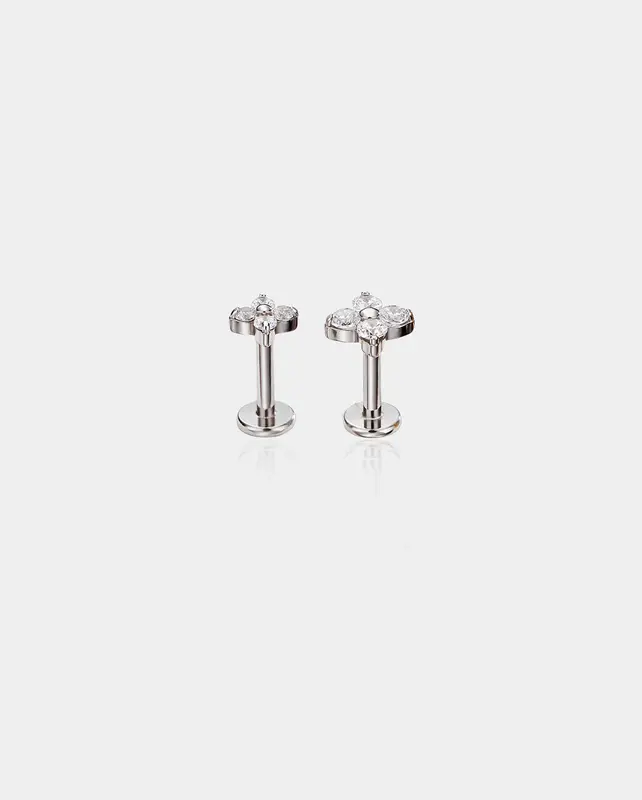 Flower Threadless Push Pin Cartilage Stud - Silver / 3mm