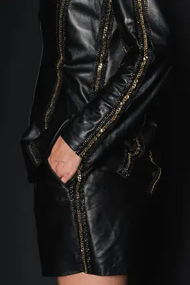 Chain Appliqué Leather Short | Size: Medium