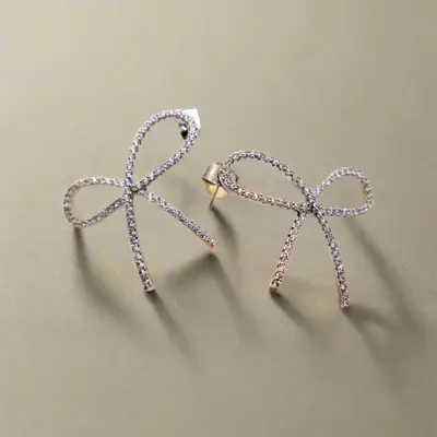 Chic Bow Tie Glamour Earrings