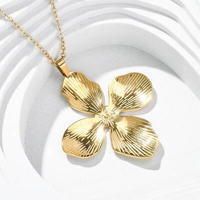 304 Stainless Steel Flower Pendant Necklaces