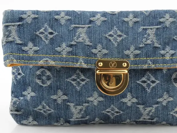 Pre-owned Louis Vuitton Denim Clutches & Wristlets Pratt Plate Clutch Bag