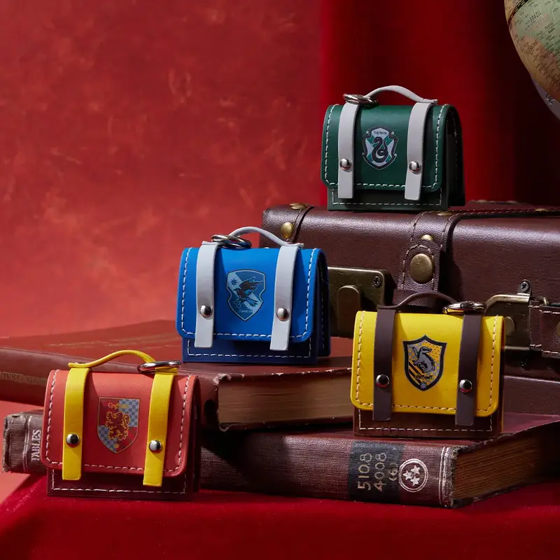 Harry Potter Preppy British Style Comapct Earphone Protective Case with Magnetic Buckle – Hufflepuff Ravenclaw Slytherin Gr...