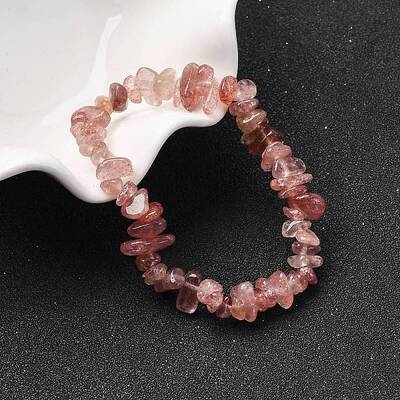 Unisex Chip Natural Strawberry Quartz Beaded Stretch Bracelets