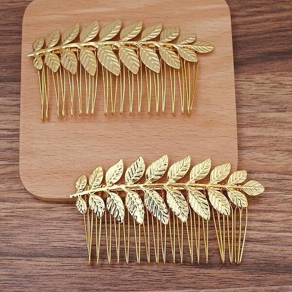Iron Hair Comb Findings