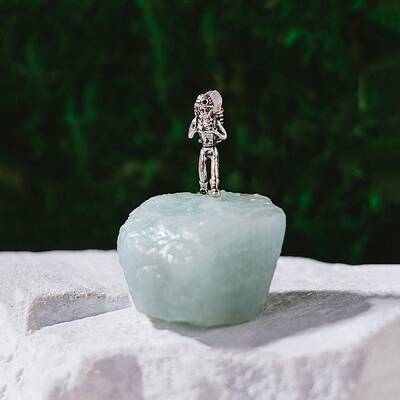 Nuggets Natural Aquamarine & Brass Miner Model Mineral Specimen Display Decoration
