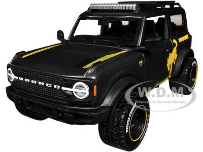 2021 Ford Bronco Badlands Dark Gray Metallic with Gold Graphics and Roof Rack \