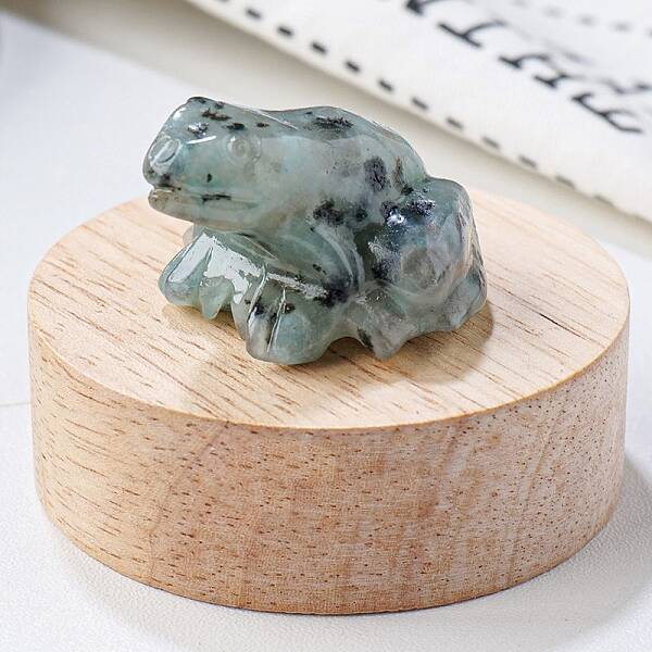 Natural Sesame Jasper Carved Healing Frog Figurines