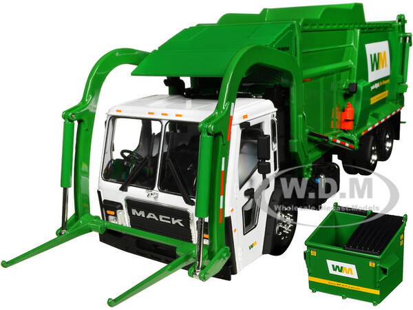 Mack LR \
